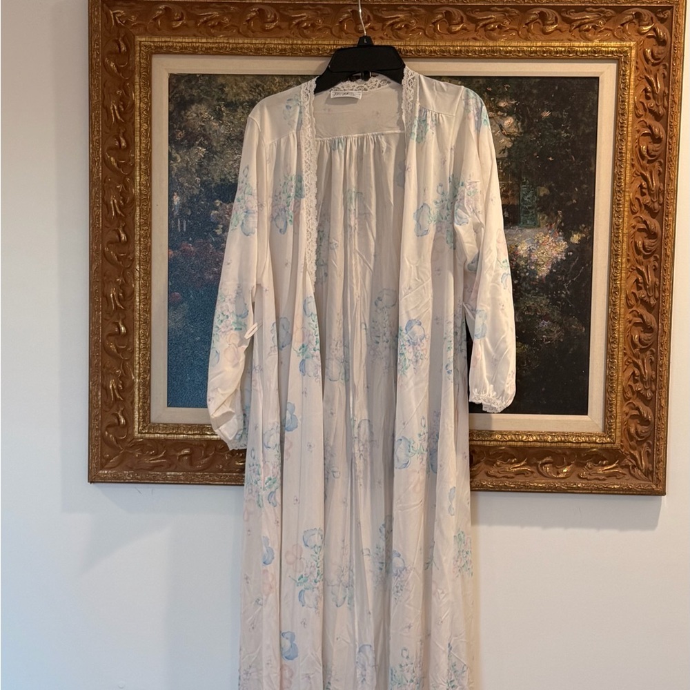 Miss Elaine Vintage Cream/Pastel Lace Trim Nightgown